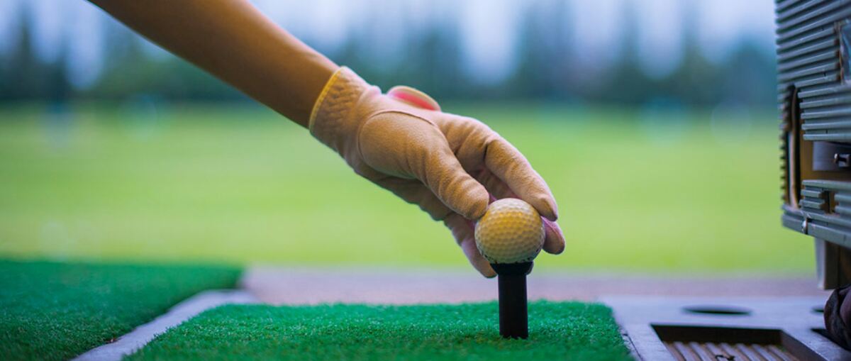 HOW MANY DIMPLES ARE ON A GOLF BALL