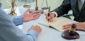 When to Hire a Trial Attorney vs. a Settlement Lawyer in New Jersey